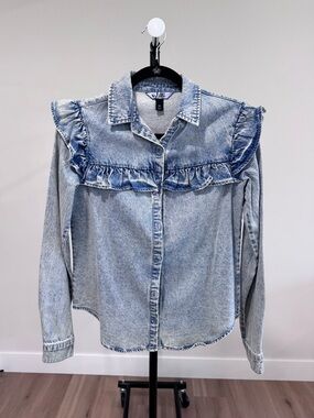 NWOT Vylette Light Wash Denim Ruffle Button-Down Shirt